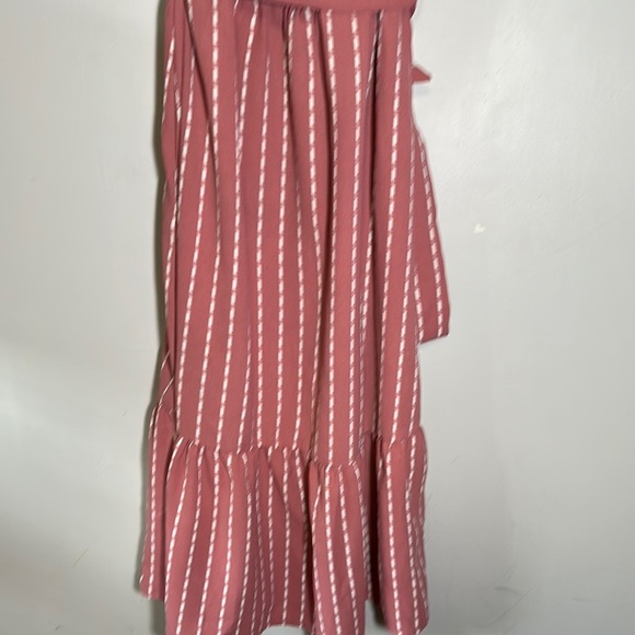 Amazon Elegant Striped Pinkish/Red Dress with Tie Waist Vneck Size Medium - Picture 5 of 10